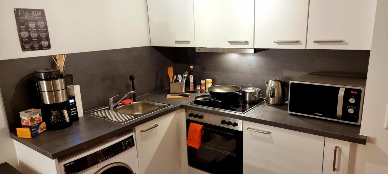 Business Apartment Mit Kuche Fur 1-3 +Netflx+5G Wlan Nahe Der Mhh Im Industrial Design Hannover Dış mekan fotoğraf