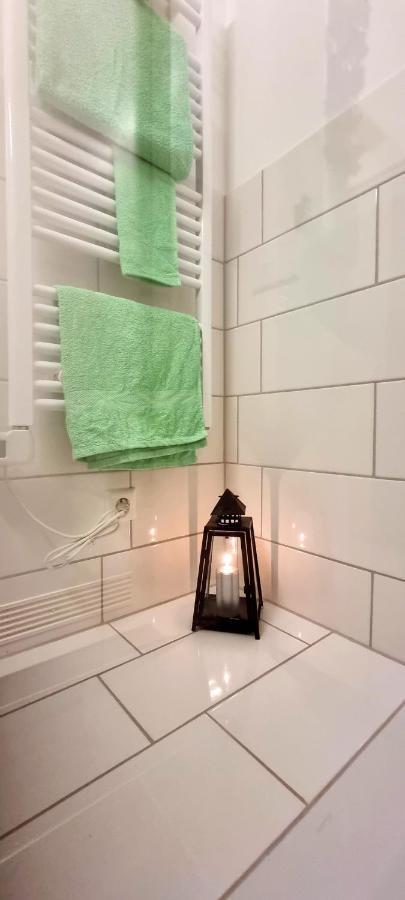 Business Apartment Mit Kuche Fur 1-3 +Netflx+5G Wlan Nahe Der Mhh Im Industrial Design Hannover Dış mekan fotoğraf