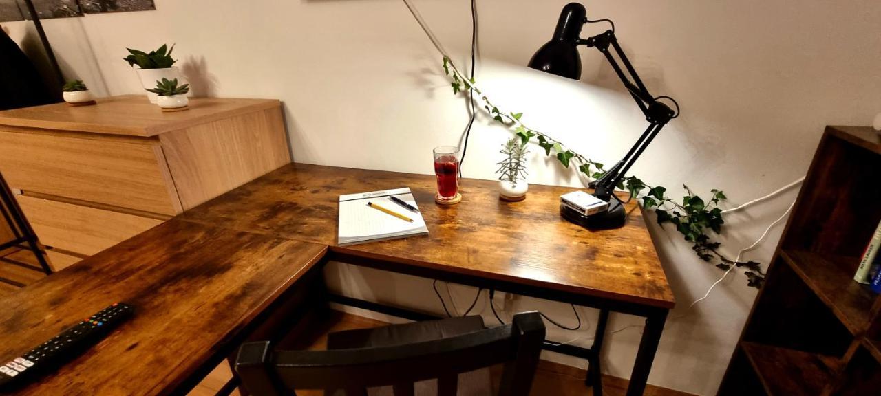 Business Apartment Mit Kuche Fur 1-3 +Netflx+5G Wlan Nahe Der Mhh Im Industrial Design Hannover Dış mekan fotoğraf