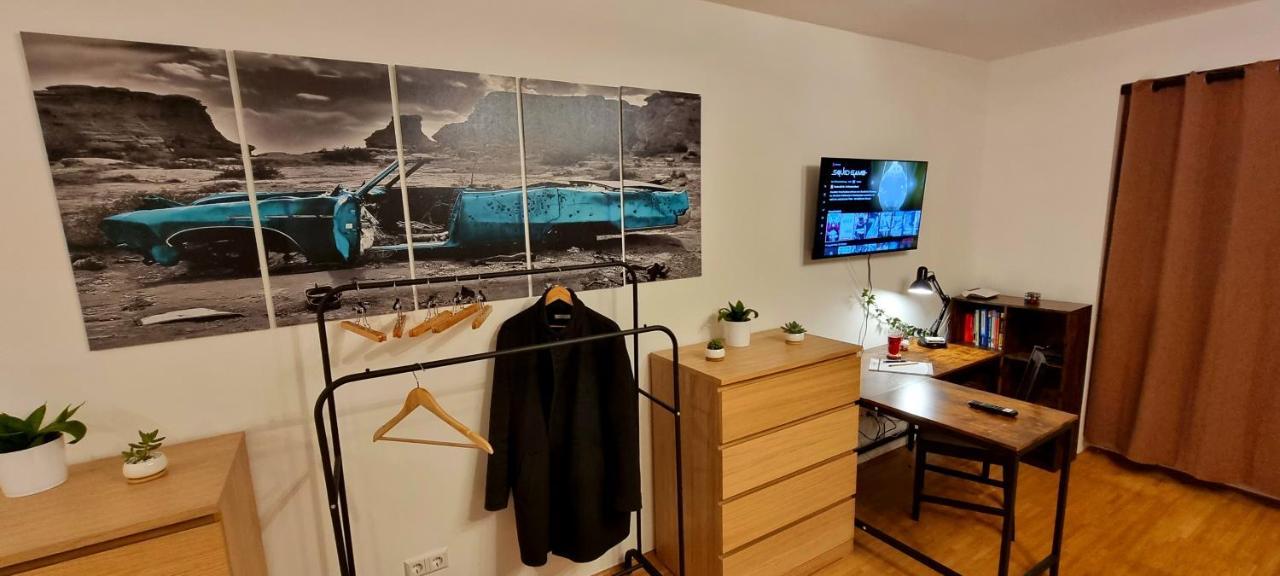 Business Apartment Mit Kuche Fur 1-3 +Netflx+5G Wlan Nahe Der Mhh Im Industrial Design Hannover Dış mekan fotoğraf